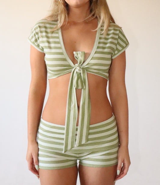 SHELLY TOP- IVY